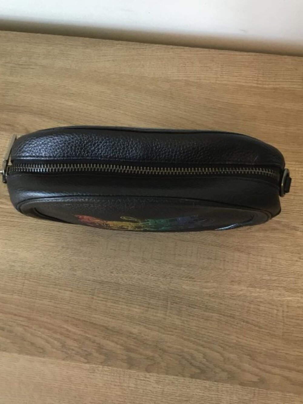 Coach Black Pebbled Leather Camera Bag With Multicolored Horse & Carriage Logo - Picture 5 of 6